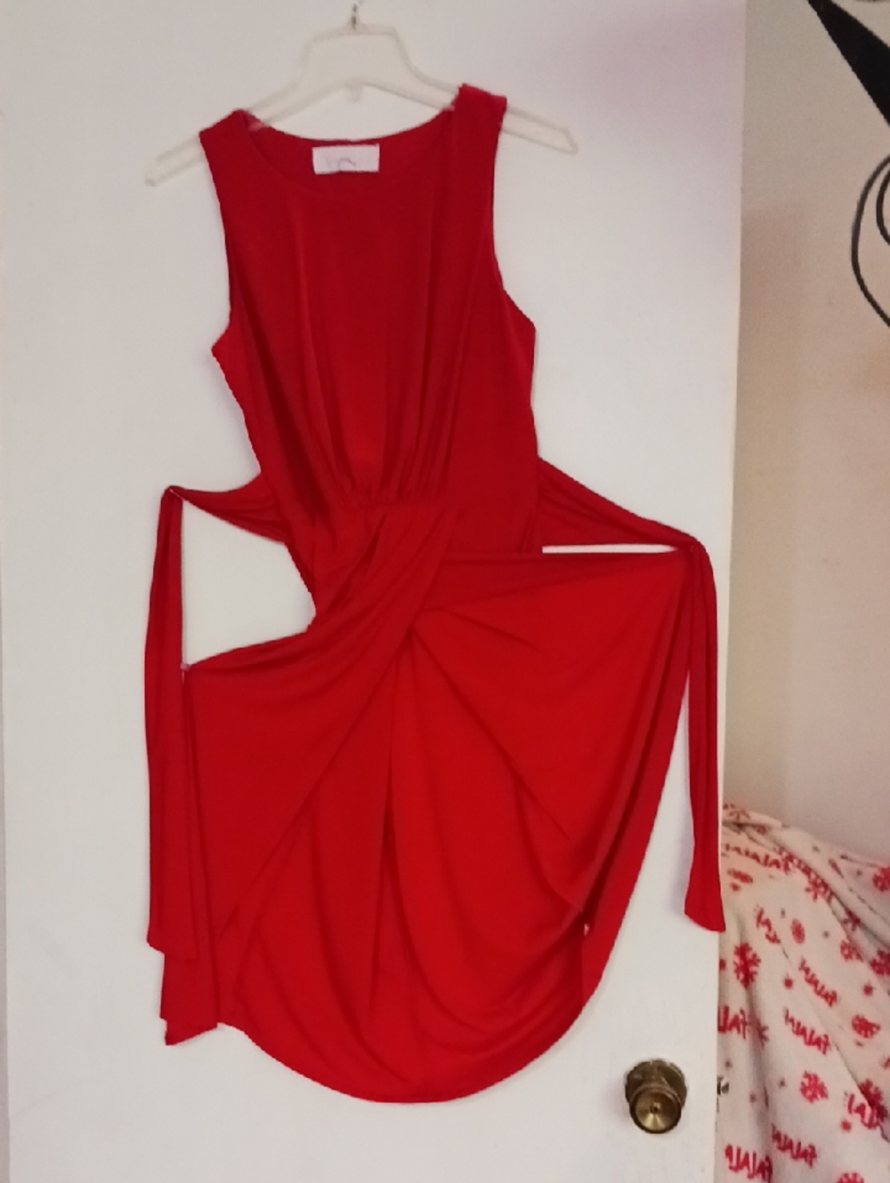 Backless Red Twist-Detail Evening Dress